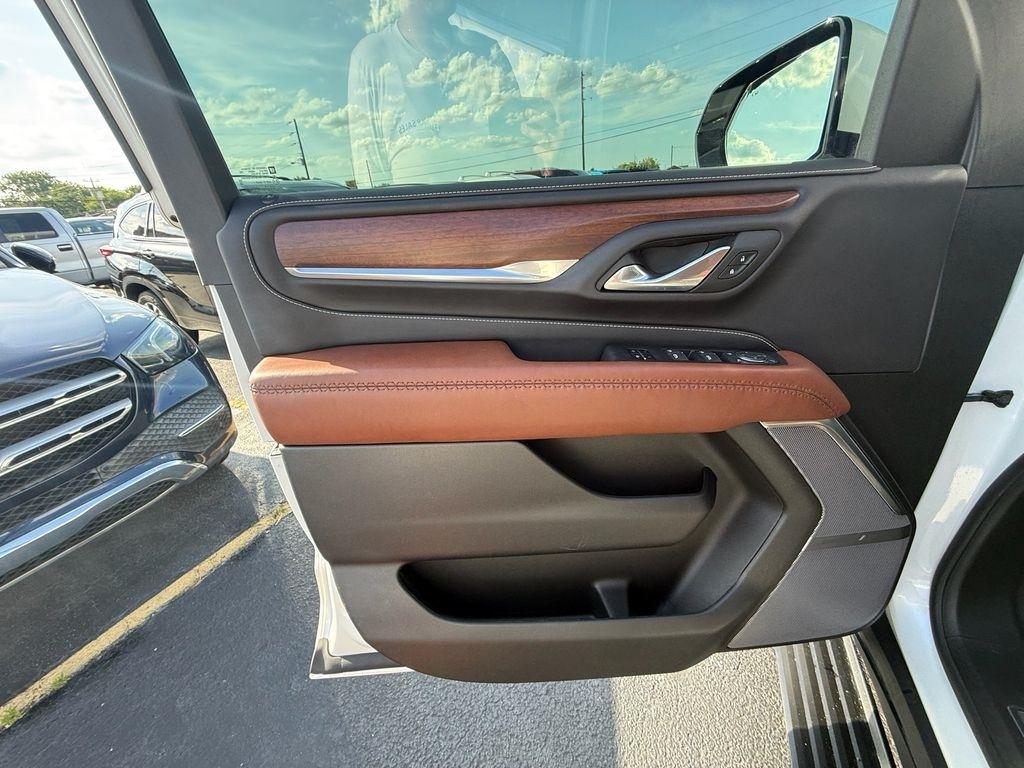 GMC Yukon Denali Ultimate 4WD 2024
