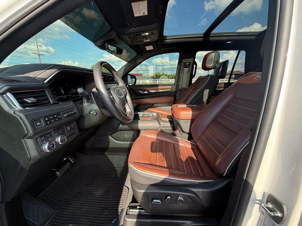 GMC Yukon Denali Ultimate 4WD 2024