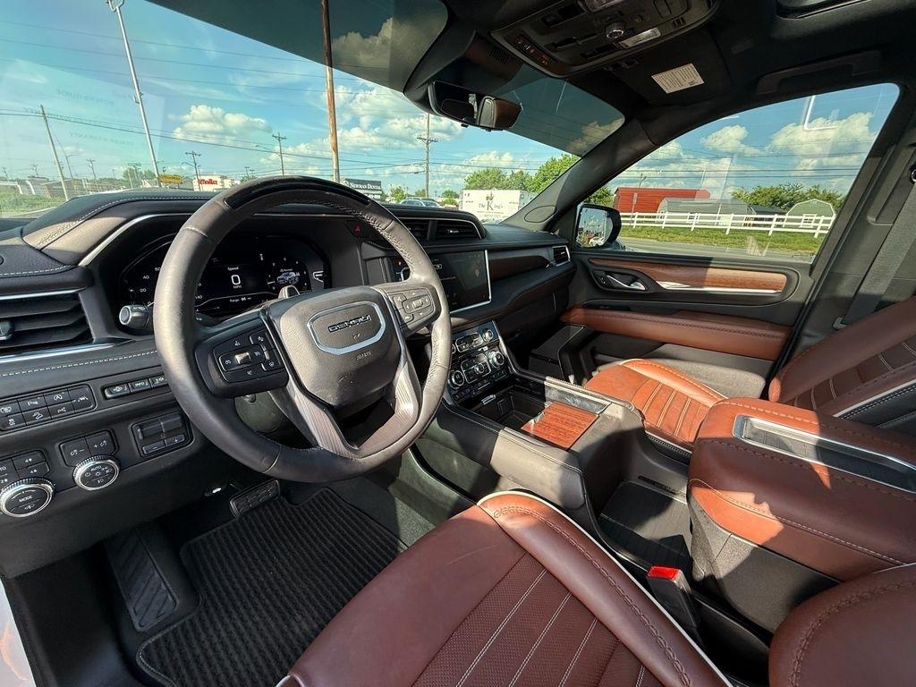 GMC Yukon Denali Ultimate 4WD 2024