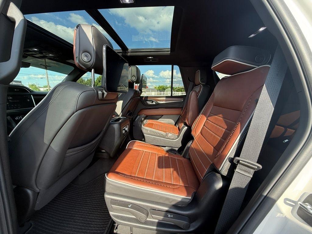 GMC Yukon Denali Ultimate 4WD 2024
