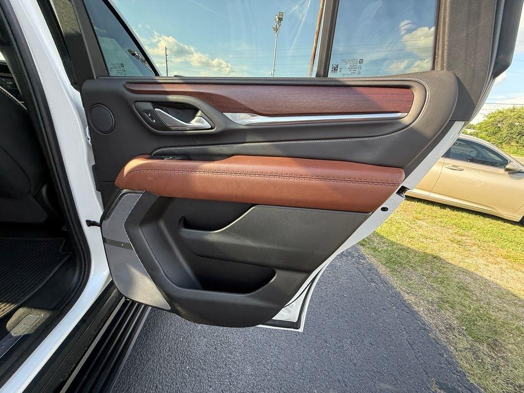 GMC Yukon Denali Ultimate 4WD 2024