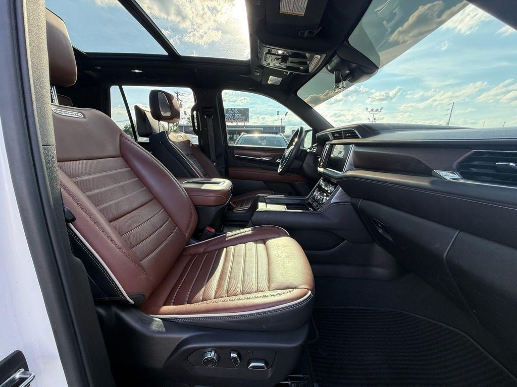 GMC Yukon Denali Ultimate 4WD 2024