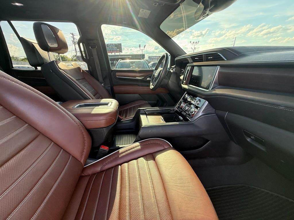 GMC Yukon Denali Ultimate 4WD 2024