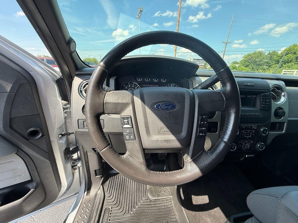 Ford F-150 XLT SuperCrew 4WD 2014