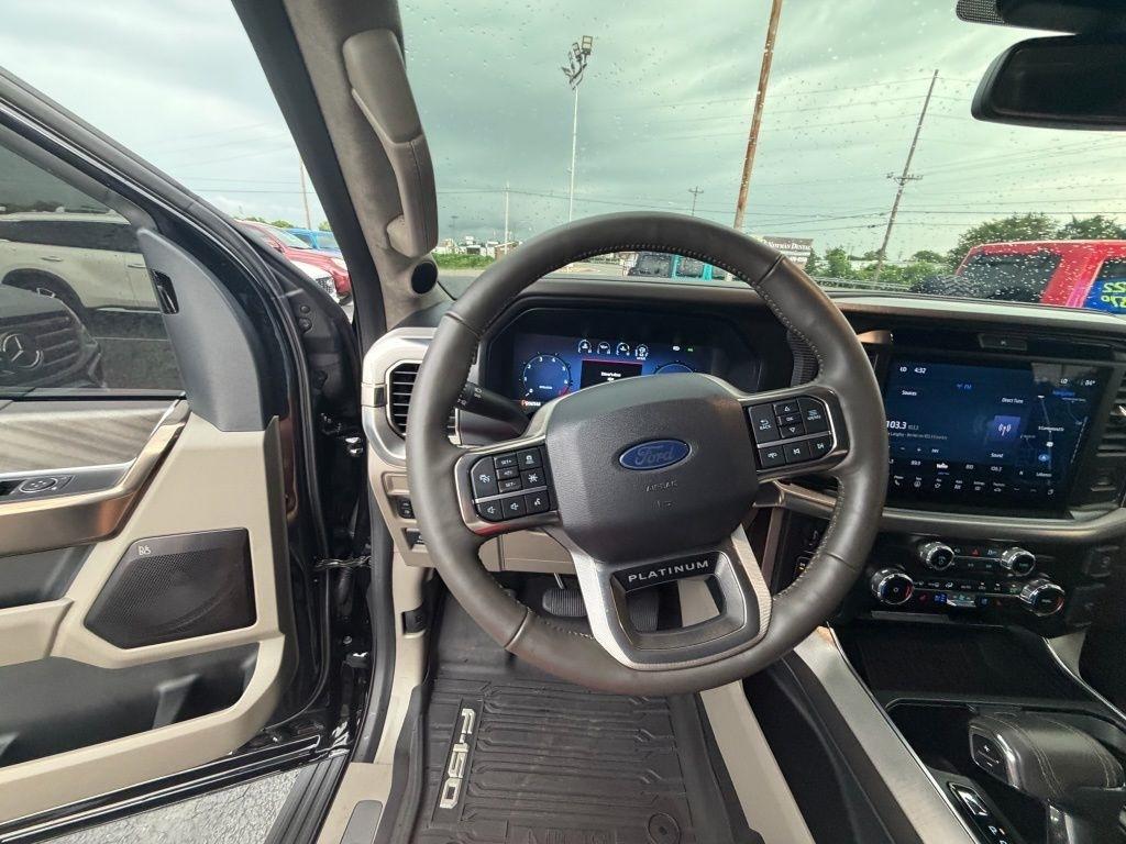 Ford F-150 Platinum SuperCrew 4WD 2025