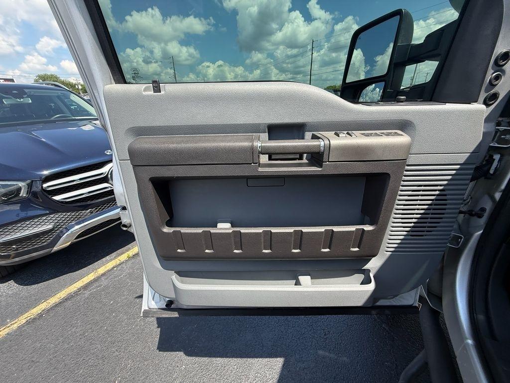 Ford F-350 SD XLT Crew Cab 4WD 2012