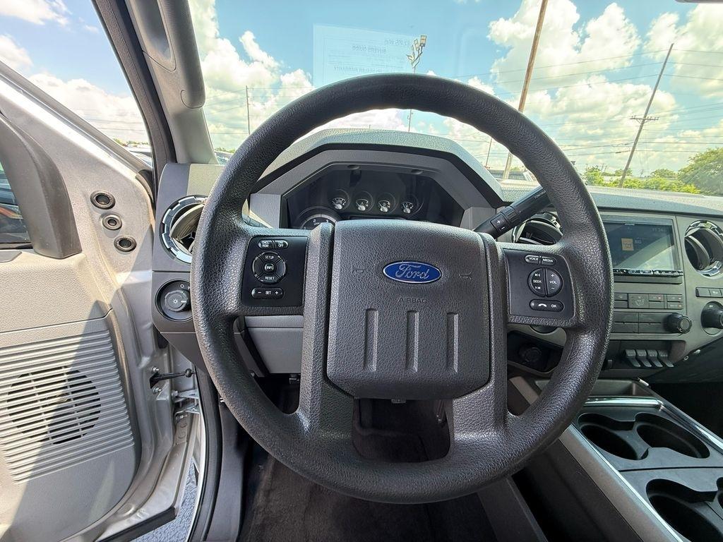 Ford F-350 SD XLT Crew Cab 4WD 2012