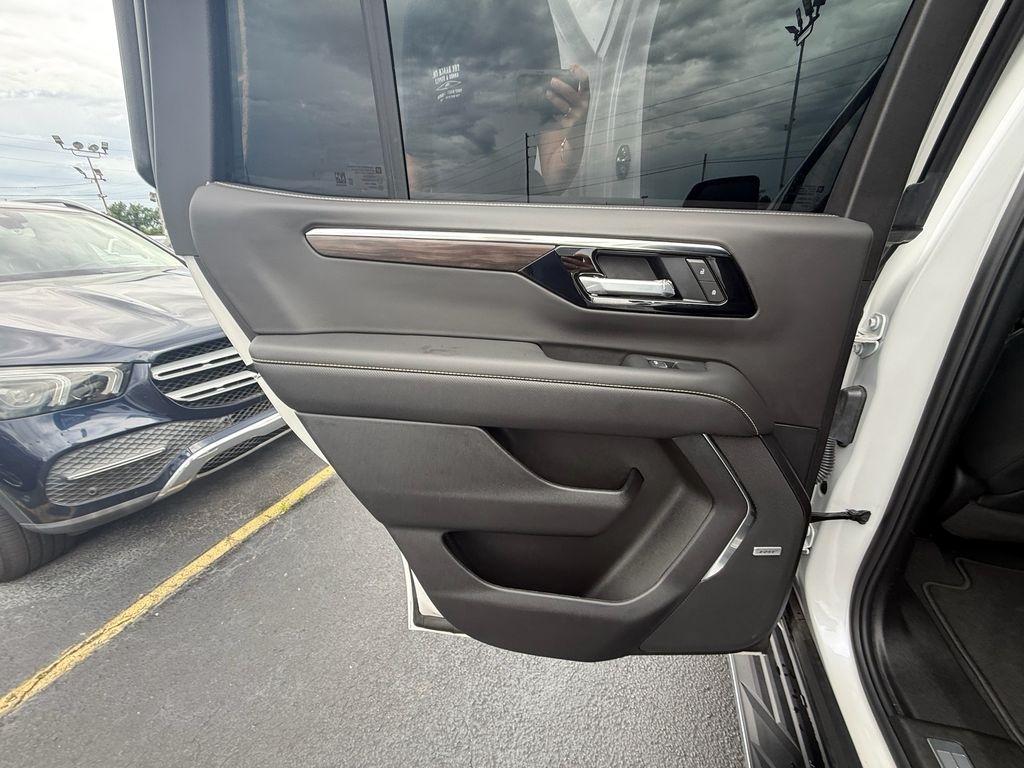 Chevrolet Tahoe Premier 4WD 2025