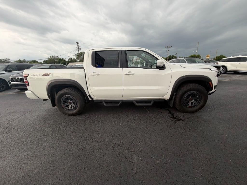 Nissan Frontier PRO-4X Crew Cab 4WD 2025