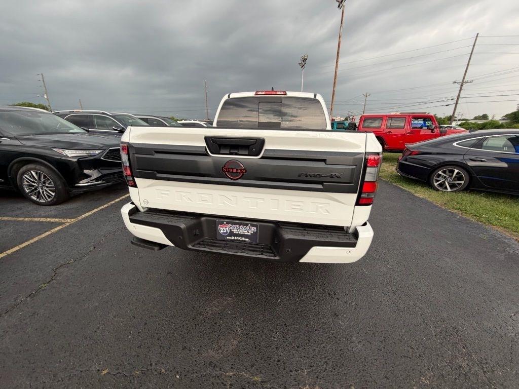 Nissan Frontier PRO-4X Crew Cab 4WD 2025