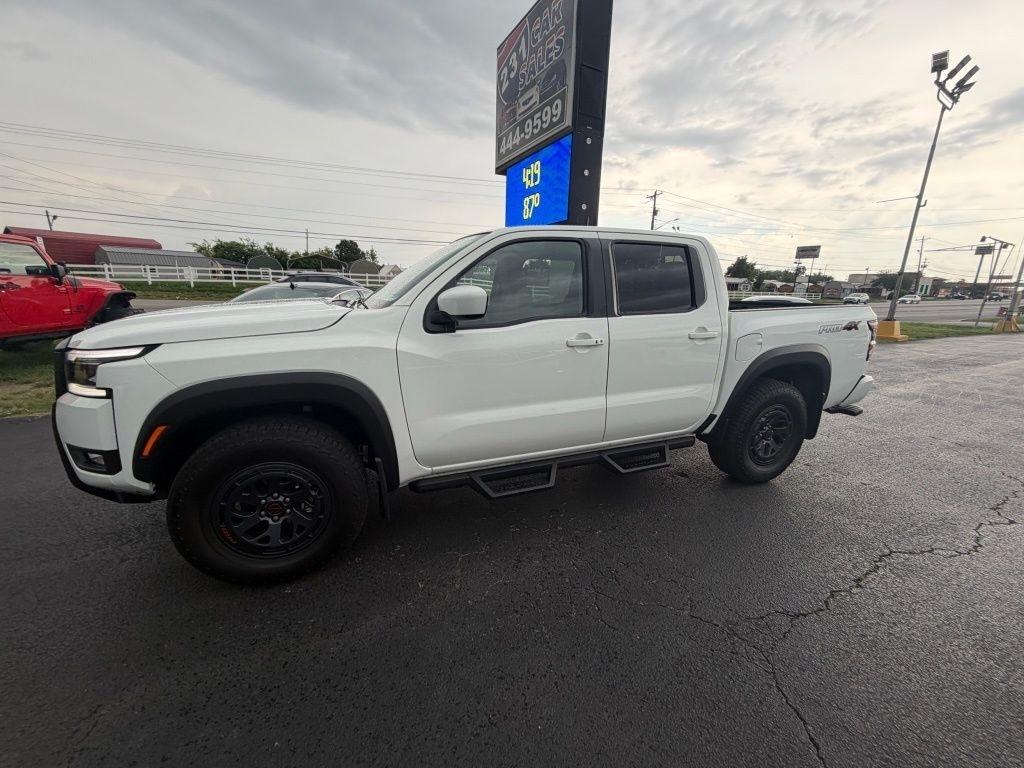 Nissan Frontier PRO-4X Crew Cab 4WD 2025