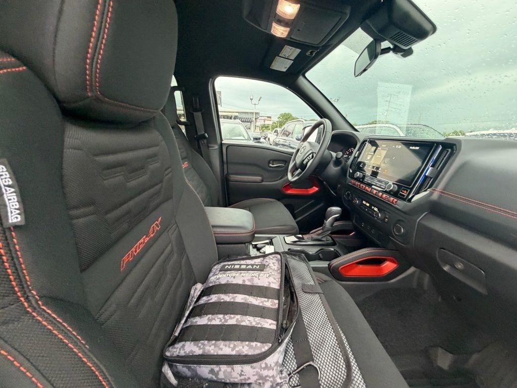 Nissan Frontier PRO-4X Crew Cab 4WD 2025