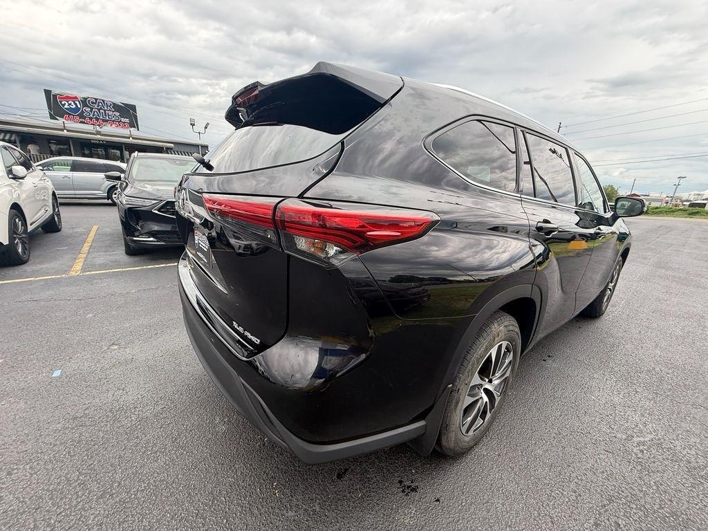 Toyota Highlander XLE AWD V6 2021
