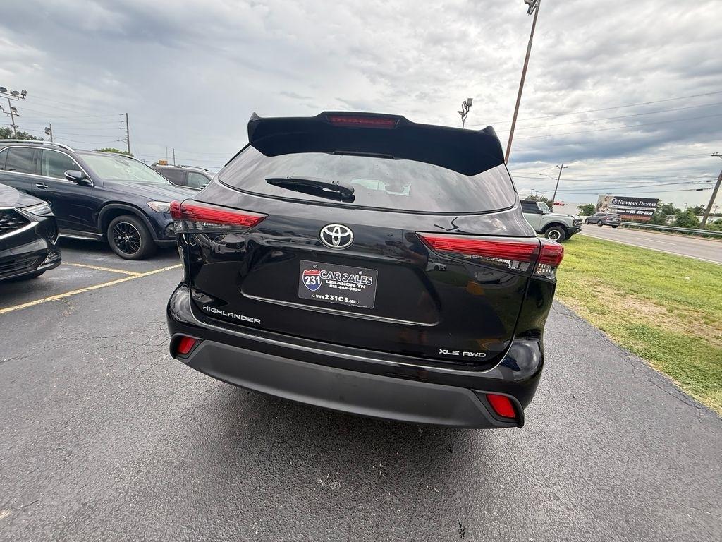 Toyota Highlander XLE AWD V6 2021