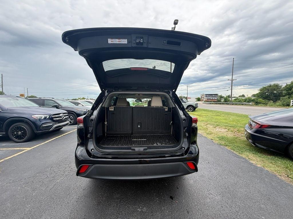 Toyota Highlander XLE AWD V6 2021