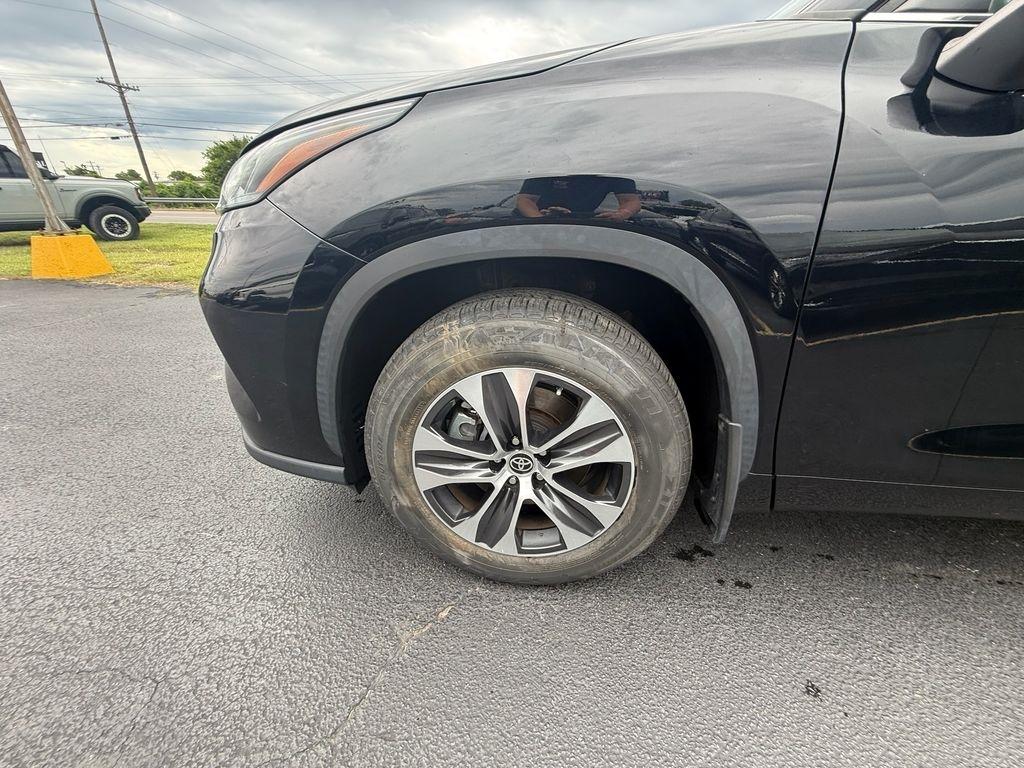 Toyota Highlander XLE AWD V6 2021