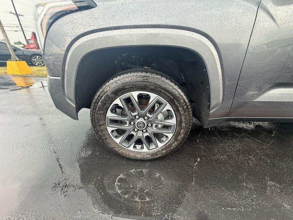 Toyota Tundra Limited CrewMax 4WD 2024