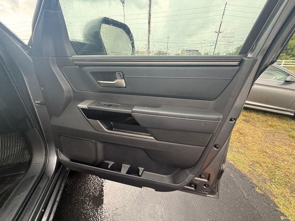 Toyota Tundra Limited CrewMax 4WD 2024