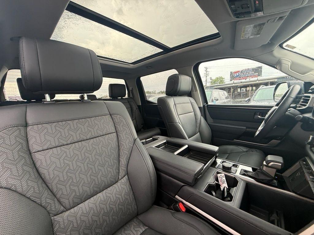 Toyota Tundra Limited CrewMax 4WD 2024