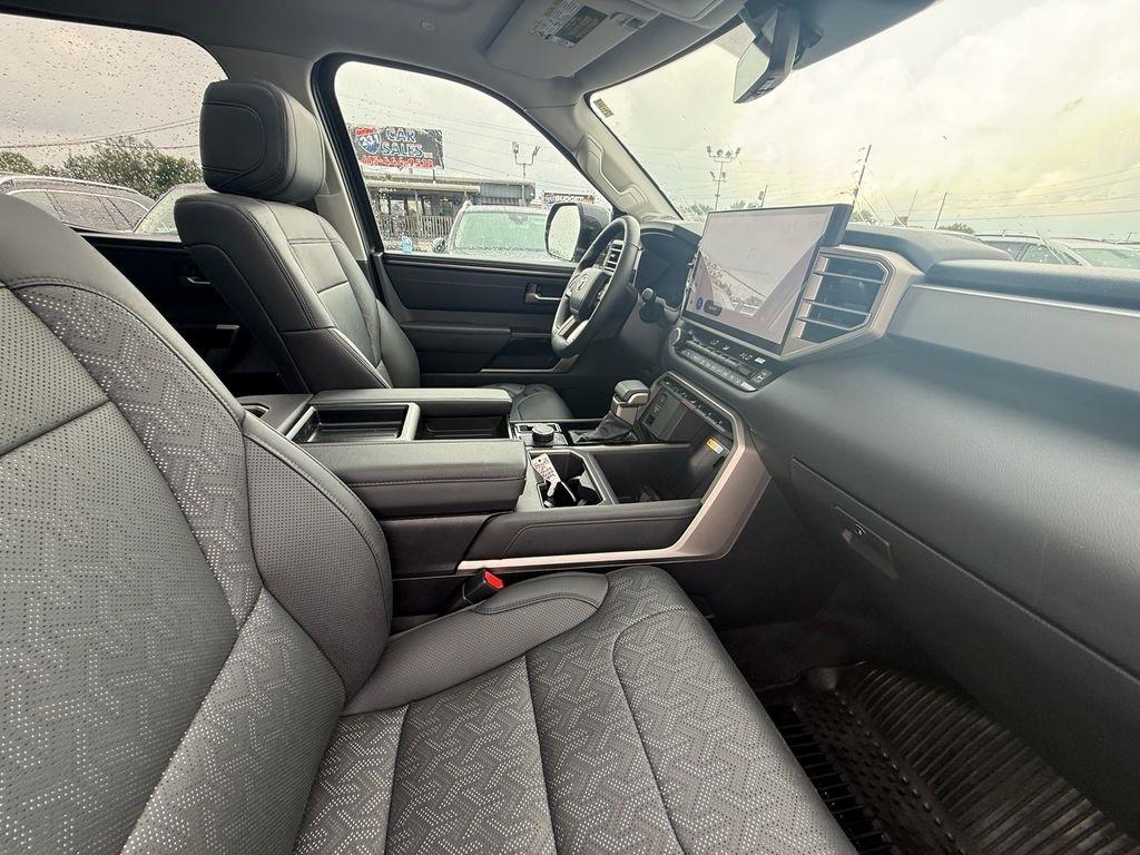 Toyota Tundra Limited CrewMax 4WD 2024