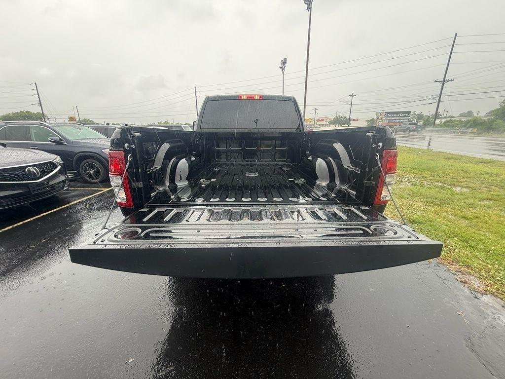 RAM 2500 Big Horn Crew Cab 4WD 2024