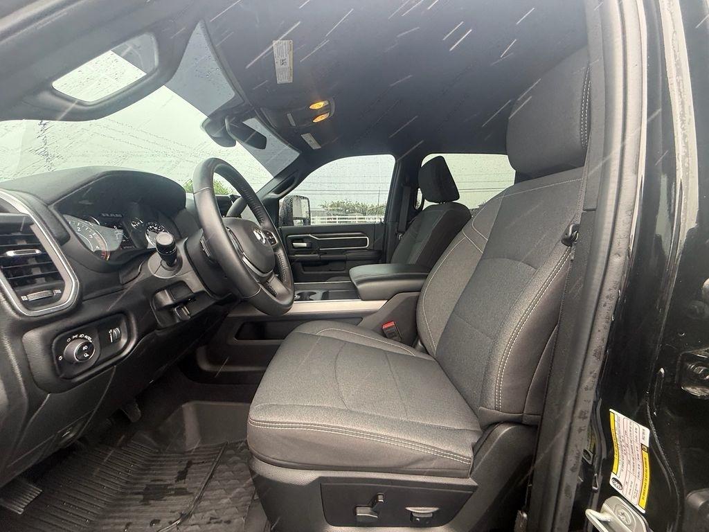 RAM 2500 Big Horn Crew Cab 4WD 2024