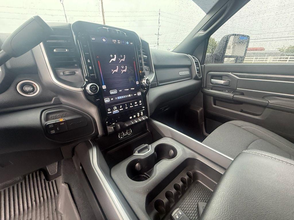 RAM 2500 Big Horn Crew Cab 4WD 2024
