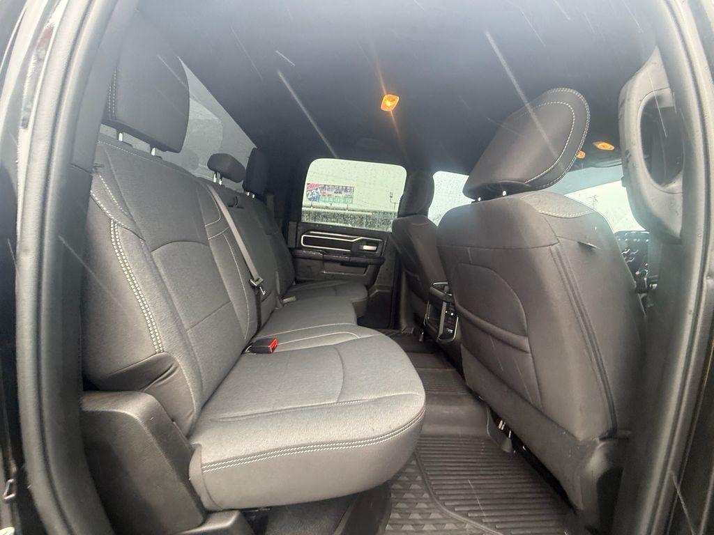 RAM 2500 Big Horn Crew Cab 4WD 2024