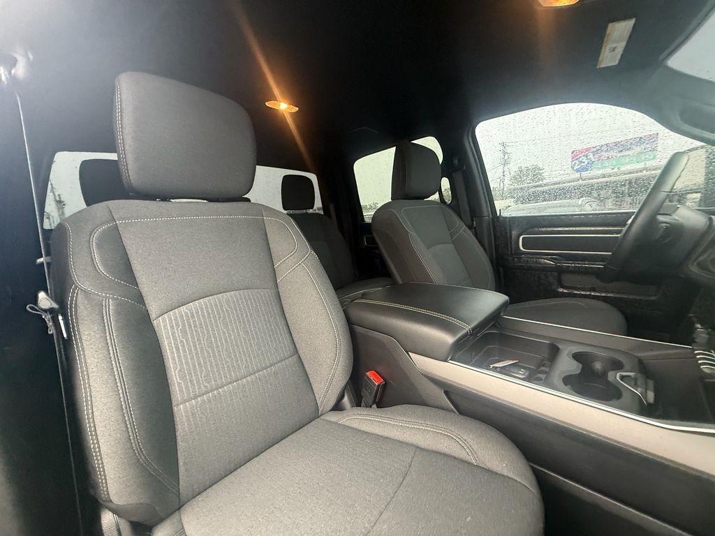 RAM 2500 Big Horn Crew Cab 4WD 2024