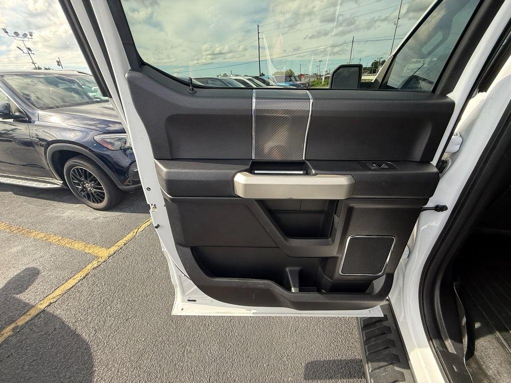Ford F-150 Lariat SuperCrew 4WD 2018