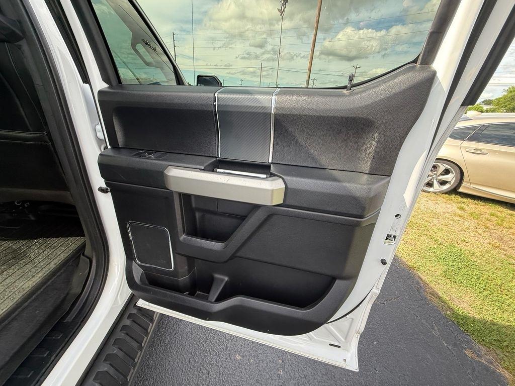Ford F-150 Lariat SuperCrew 4WD 2018