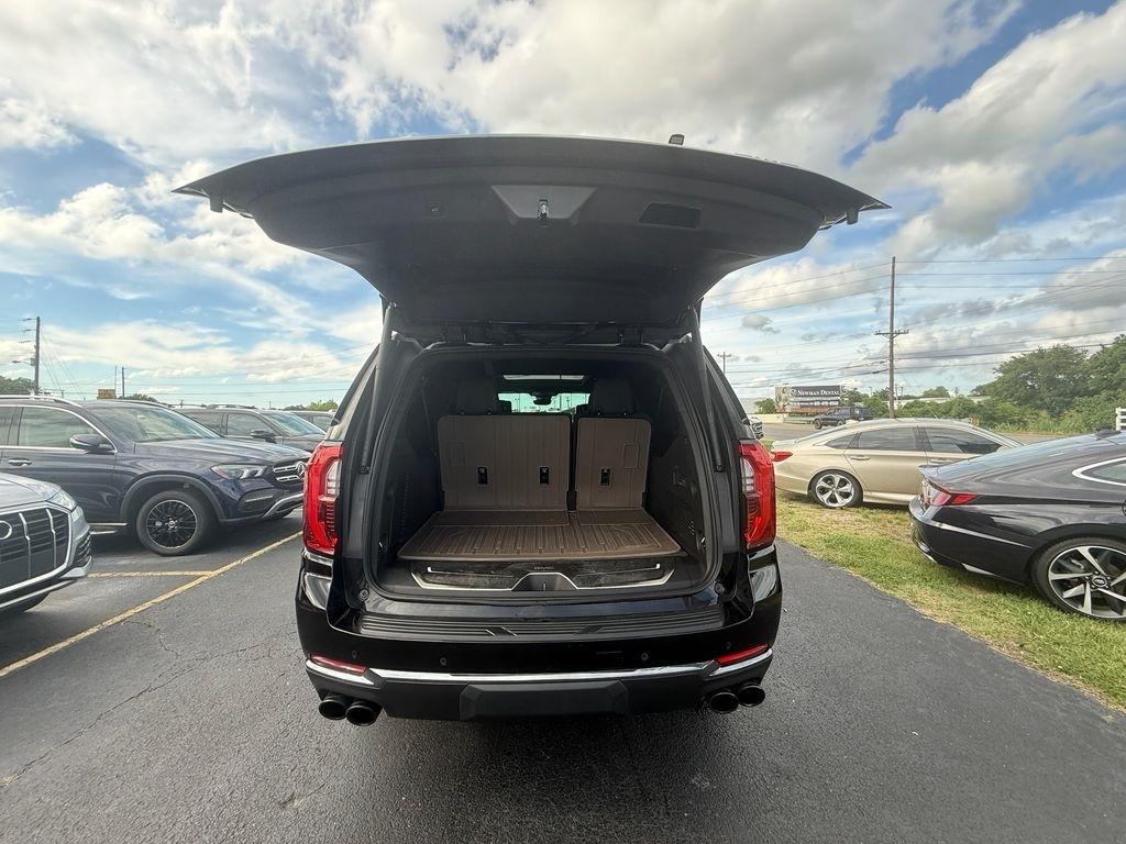 GMC Yukon XL Denali Ultimate 4WD 2025