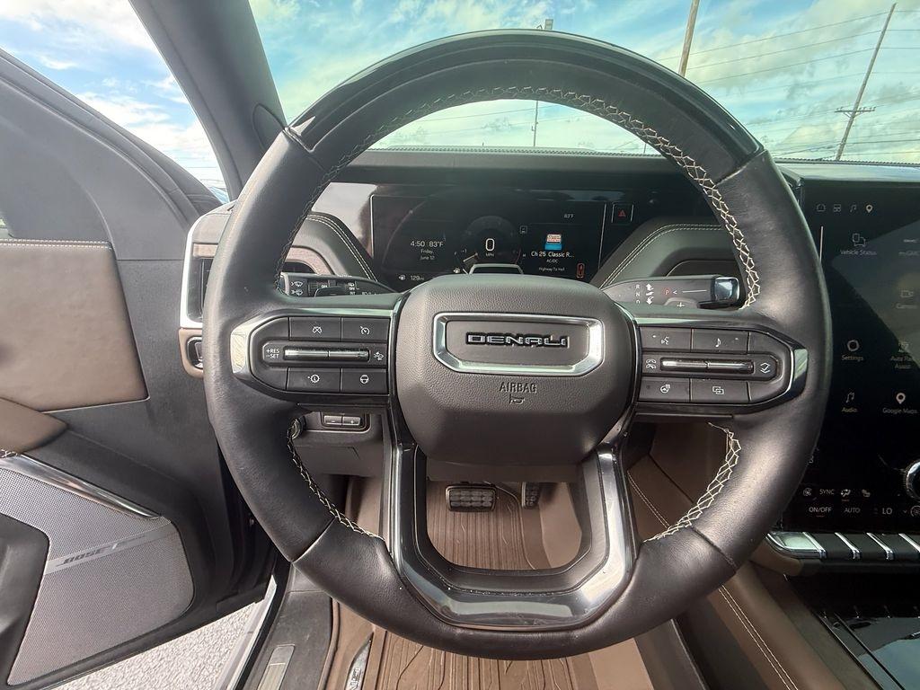 GMC Yukon XL Denali Ultimate 4WD 2025