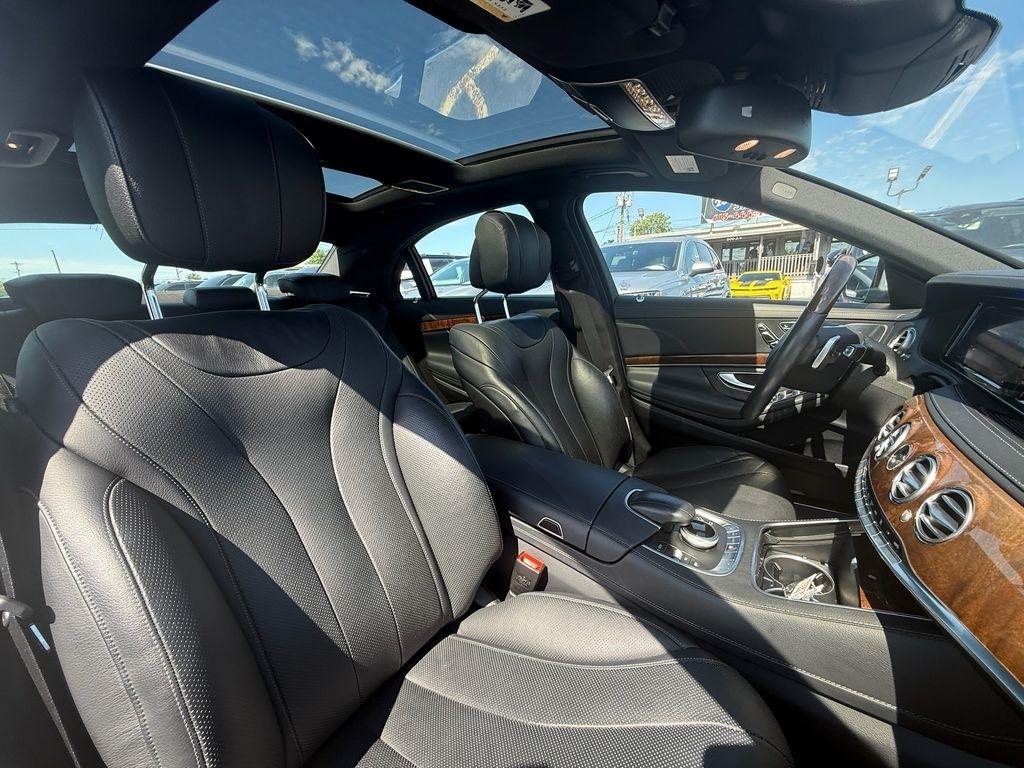 Mercedes-Benz S-Class S550 2014