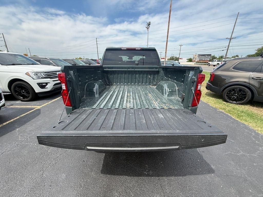 Chevrolet Silverado 1500 LT Crew Cab 4WD 2025