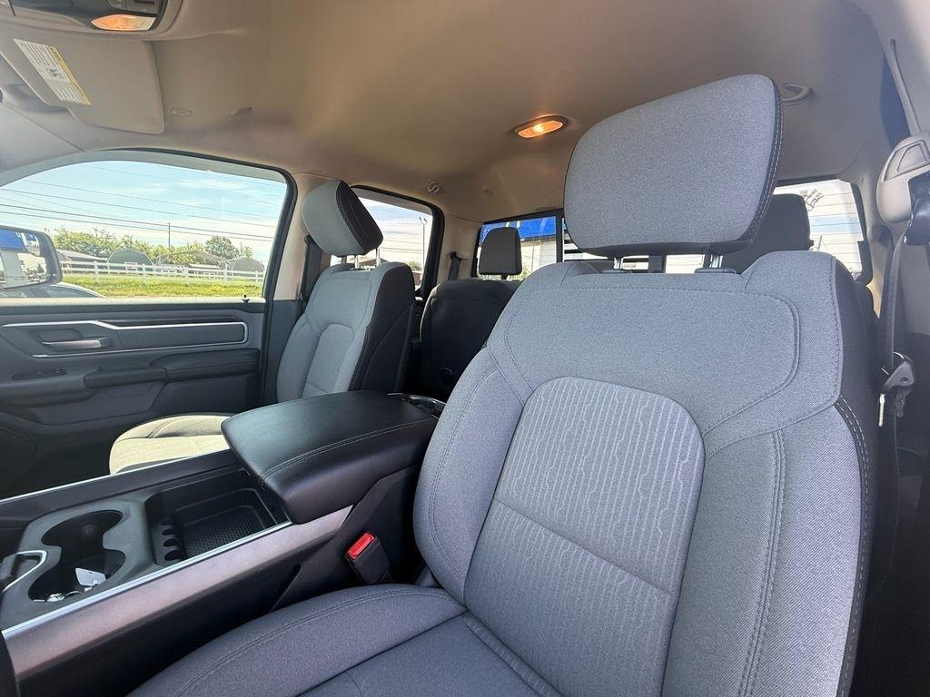 RAM 1500 Big Horn Quad Cab 4WD 2020