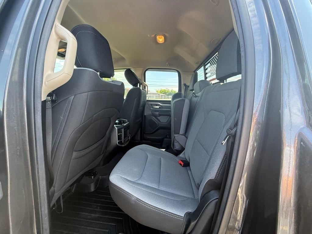 RAM 1500 Big Horn Quad Cab 4WD 2020