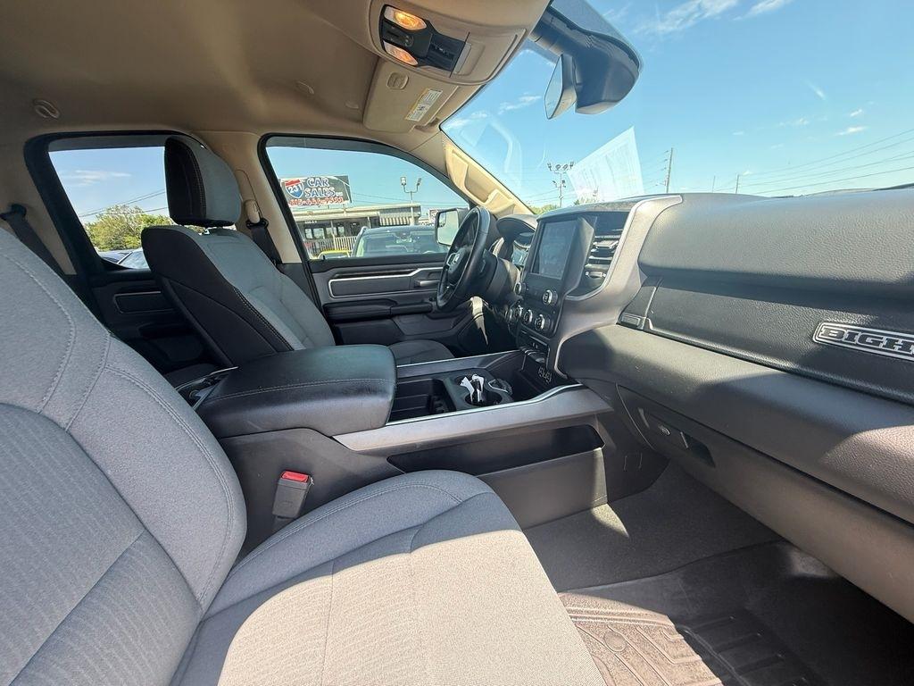 RAM 1500 Big Horn Quad Cab 4WD 2020
