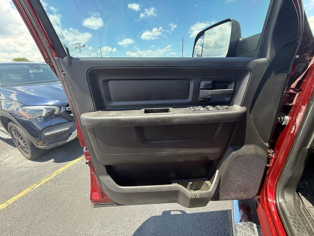 RAM 3500 Tradesman Crew Cab 4WD DRW 2018