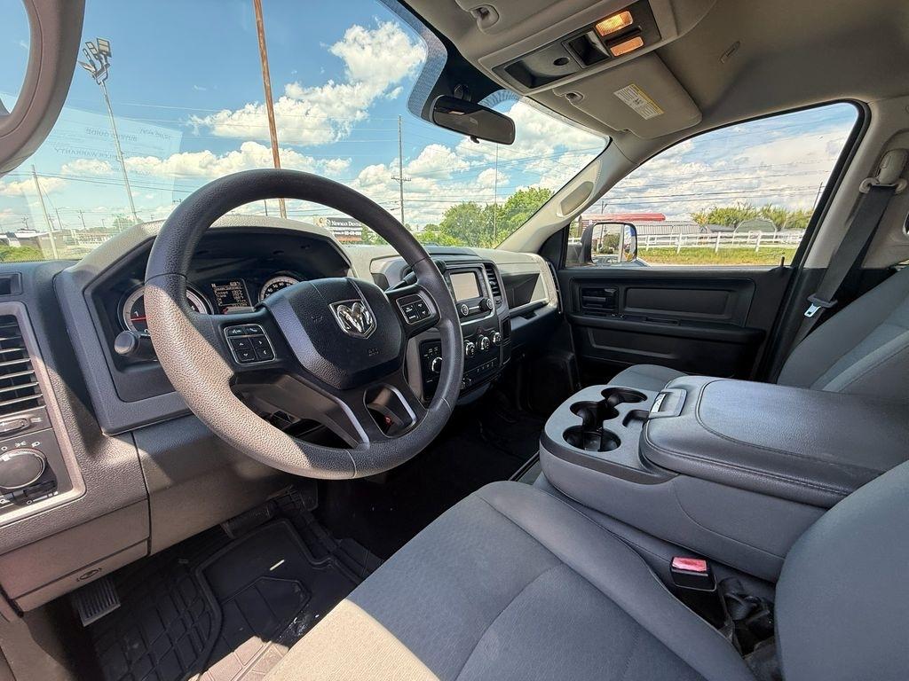 RAM 3500 Tradesman Crew Cab 4WD DRW 2018