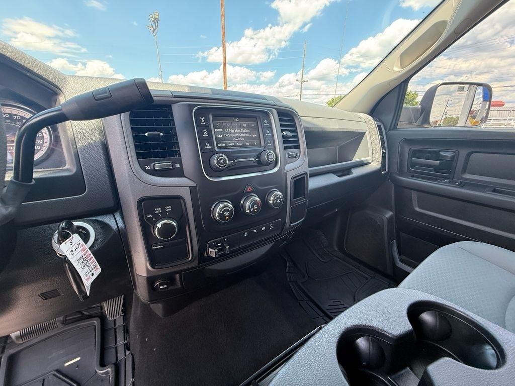 RAM 3500 Tradesman Crew Cab 4WD DRW 2018