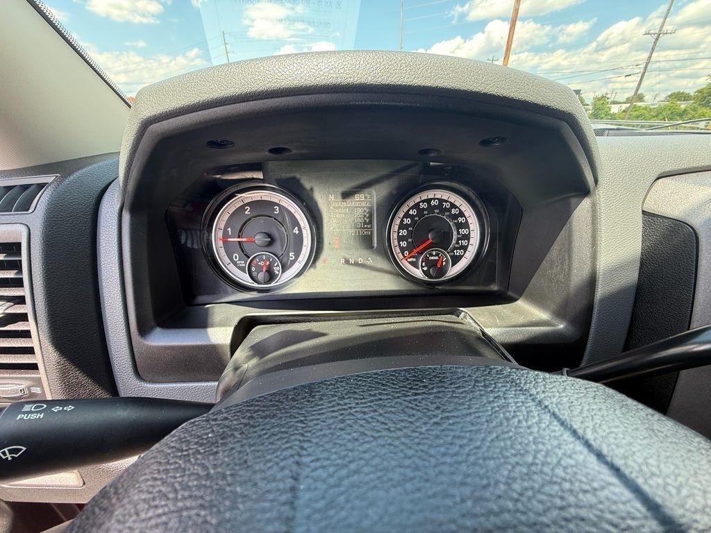 RAM 3500 Tradesman Crew Cab 4WD DRW 2018
