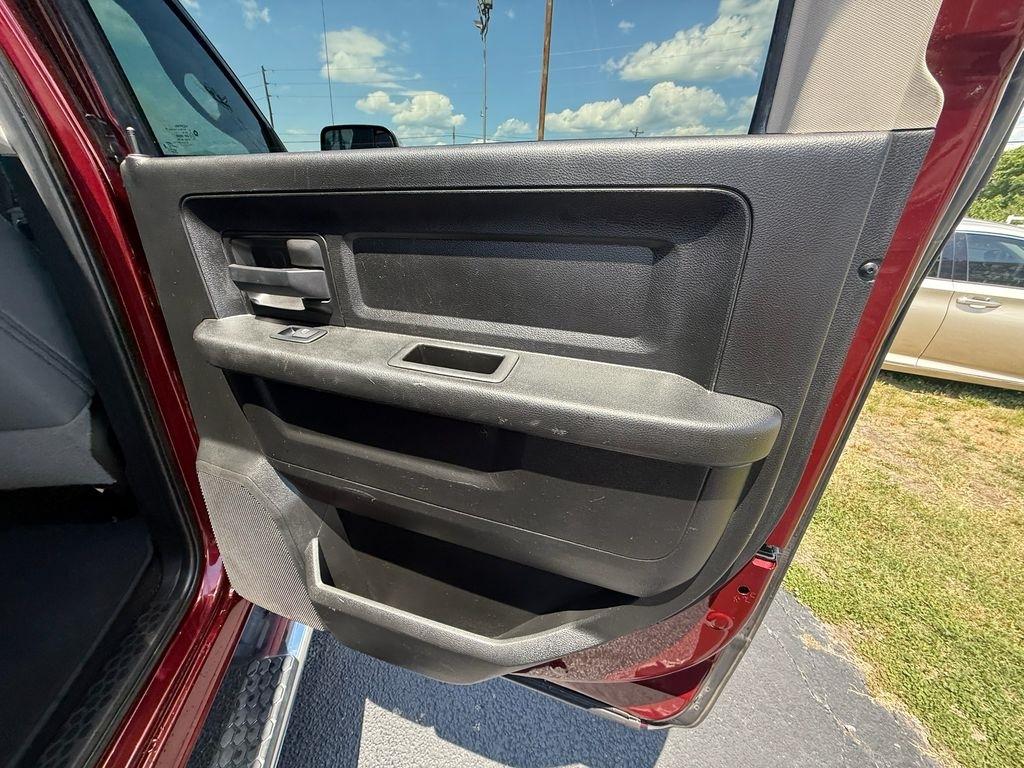 RAM 3500 Tradesman Crew Cab 4WD DRW 2018