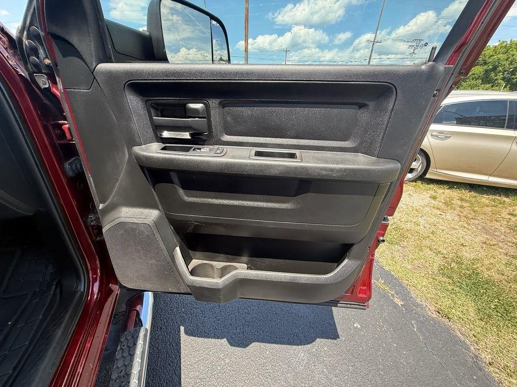 RAM 3500 Tradesman Crew Cab 4WD DRW 2018
