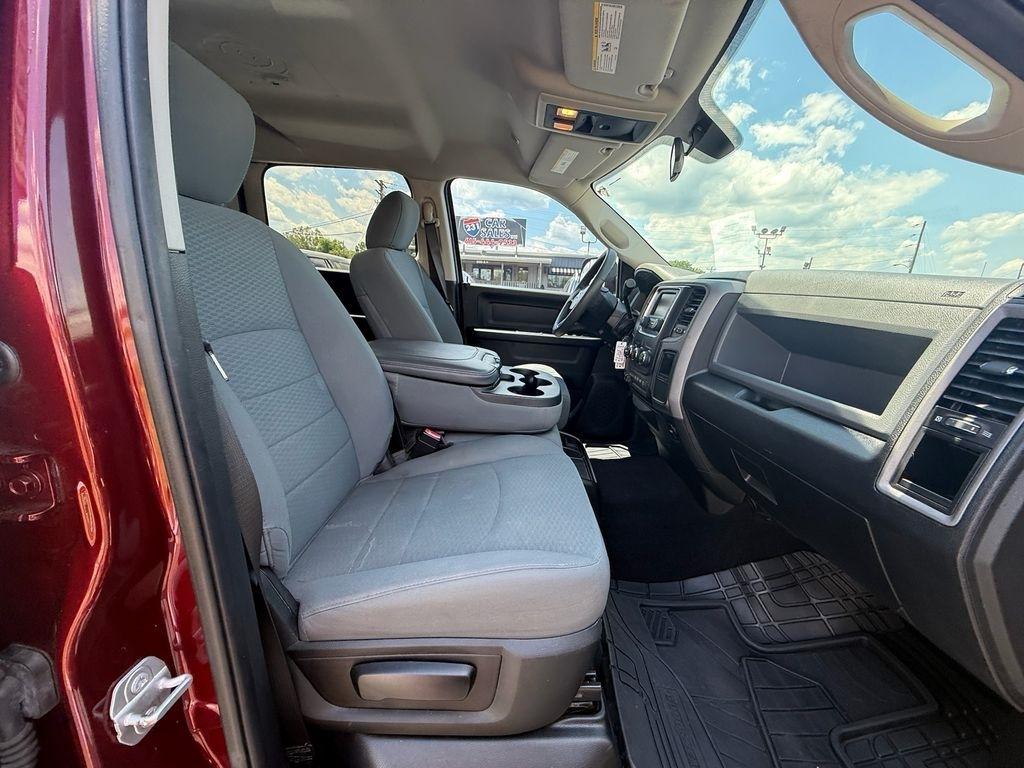 RAM 3500 Tradesman Crew Cab 4WD DRW 2018