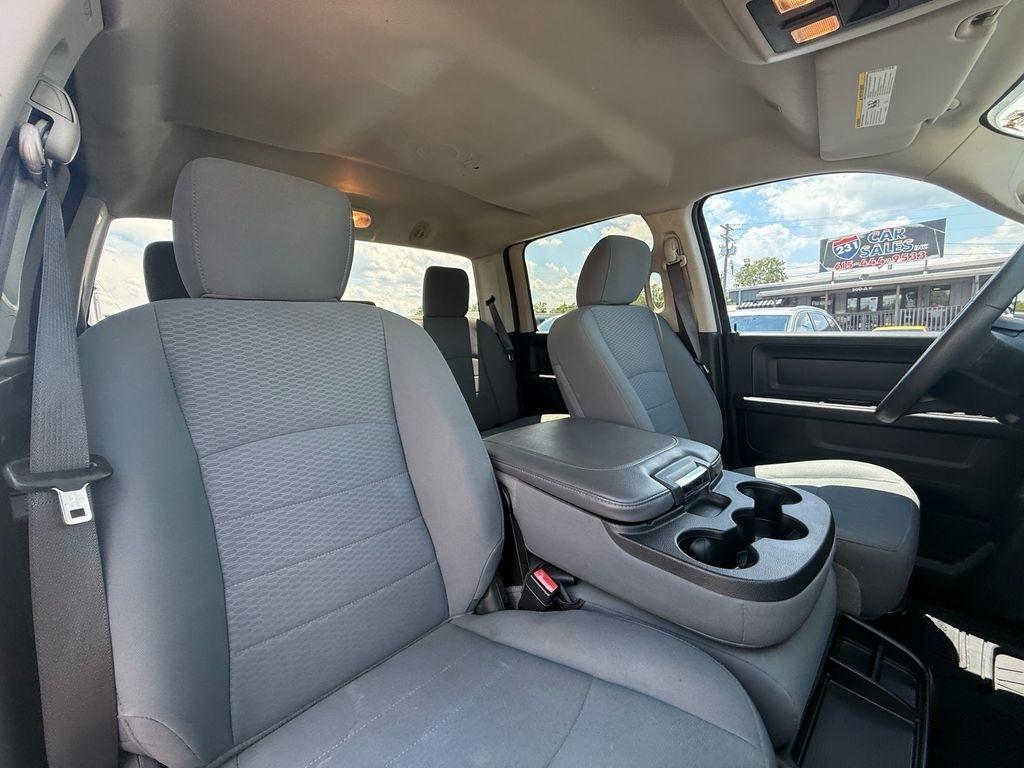 RAM 3500 Tradesman Crew Cab 4WD DRW 2018