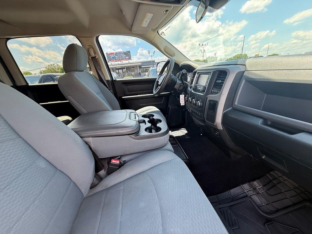 RAM 3500 Tradesman Crew Cab 4WD DRW 2018