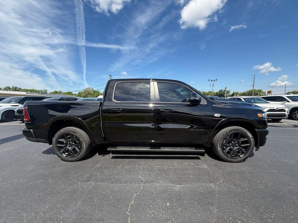 RAM 1500 Laramie Crew Cab SWB 4WD 2026
