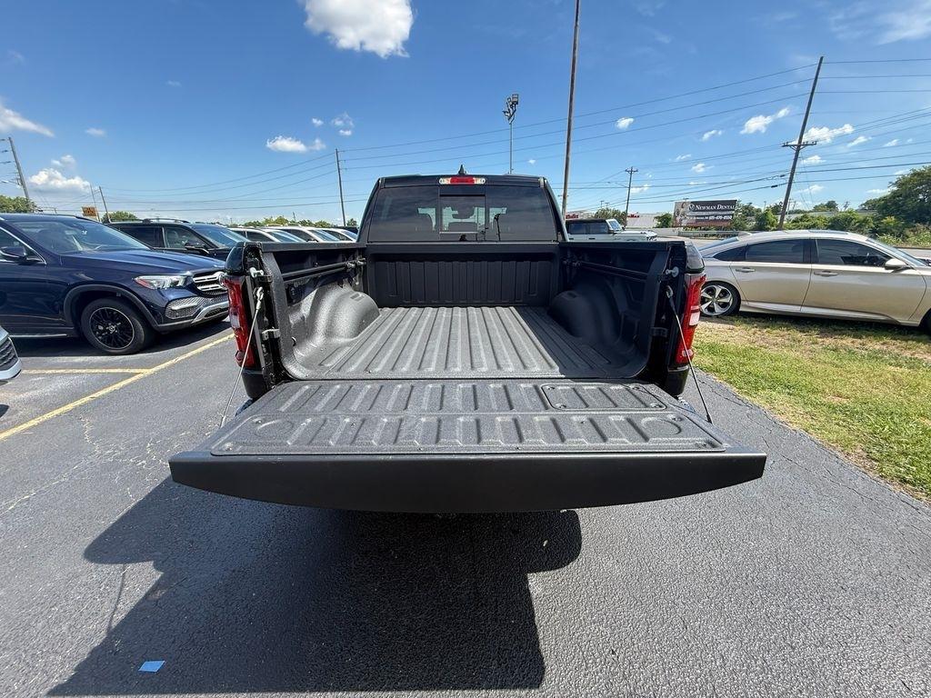 RAM 1500 Laramie Crew Cab SWB 4WD 2026