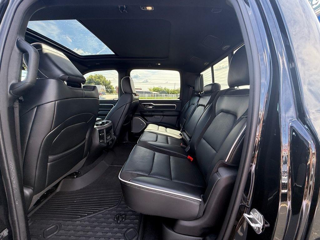 RAM 1500 Laramie Crew Cab SWB 4WD 2026